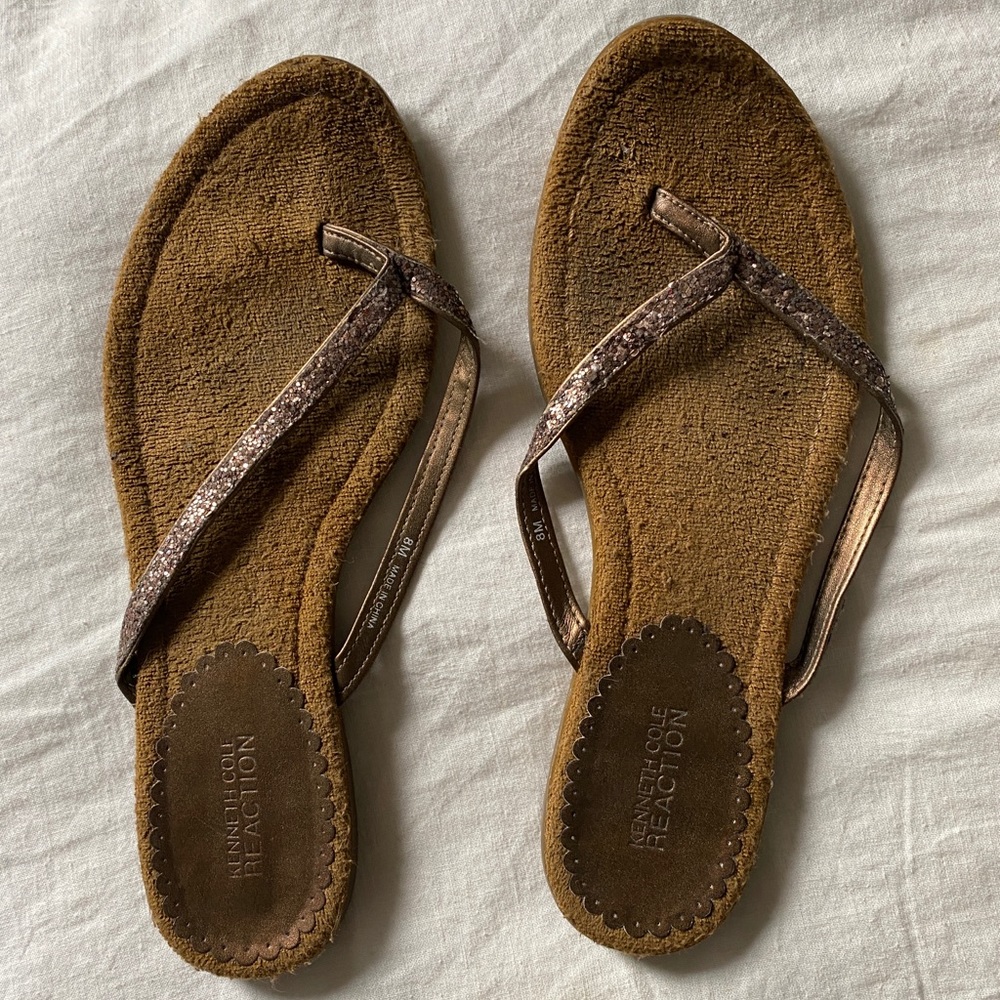 Kenneth Cole Reaction Golden Brown Flip Fl…
